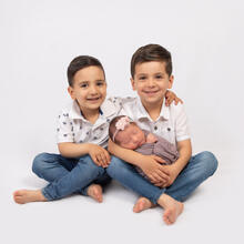 Family Photo Sample -- 2022-06-01