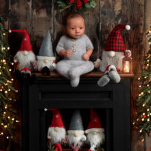 Newborn Photo Sample -- 2022-11-27