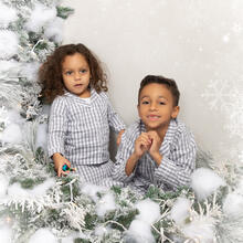 Family Photo Sample -- 2022-12-01