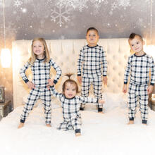 Family Photo Sample -- 2022-11-20